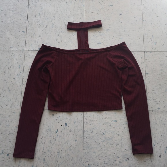 Forever 21 Tops - Maroon crop top